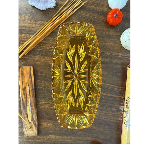 Vintage Hazel-Atlas Amber/Yellow Glass Relish, Butter, Food Serving Dish - Picture 2 of 5